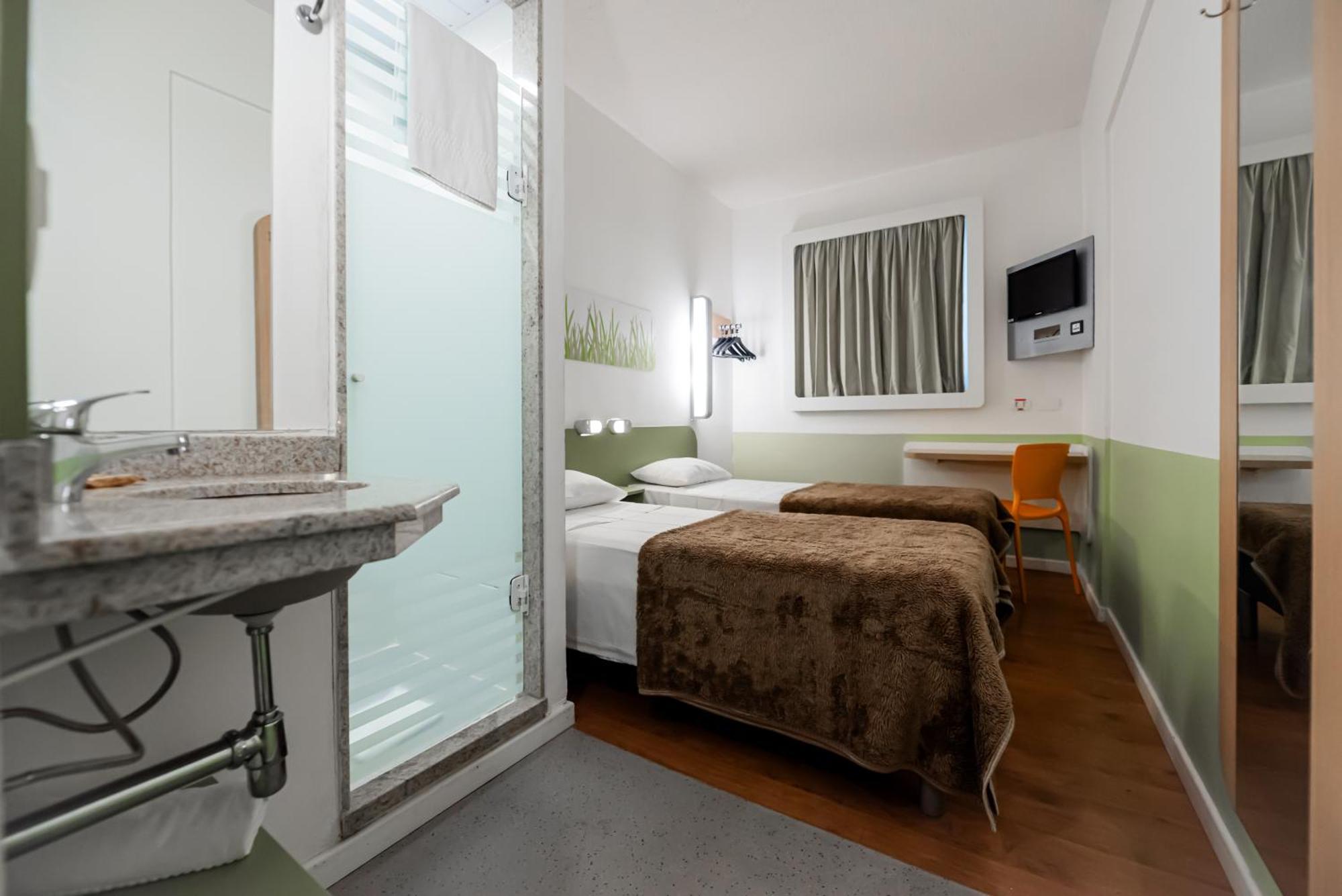 Standard Room with 2 Single Beds,1714081565:JPEG