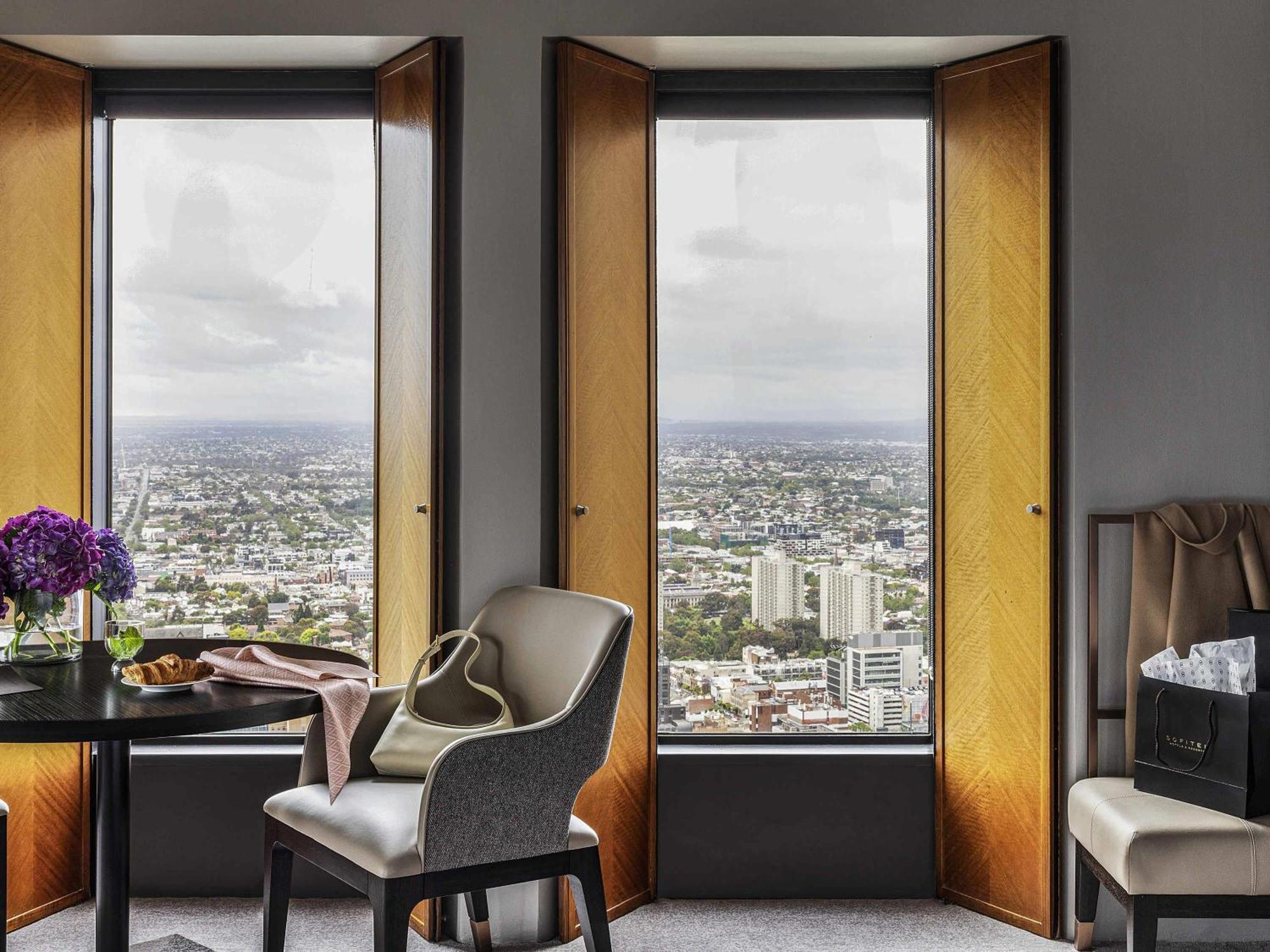 Luxury Corner King Room City or Bay View,1717012029:JPEG