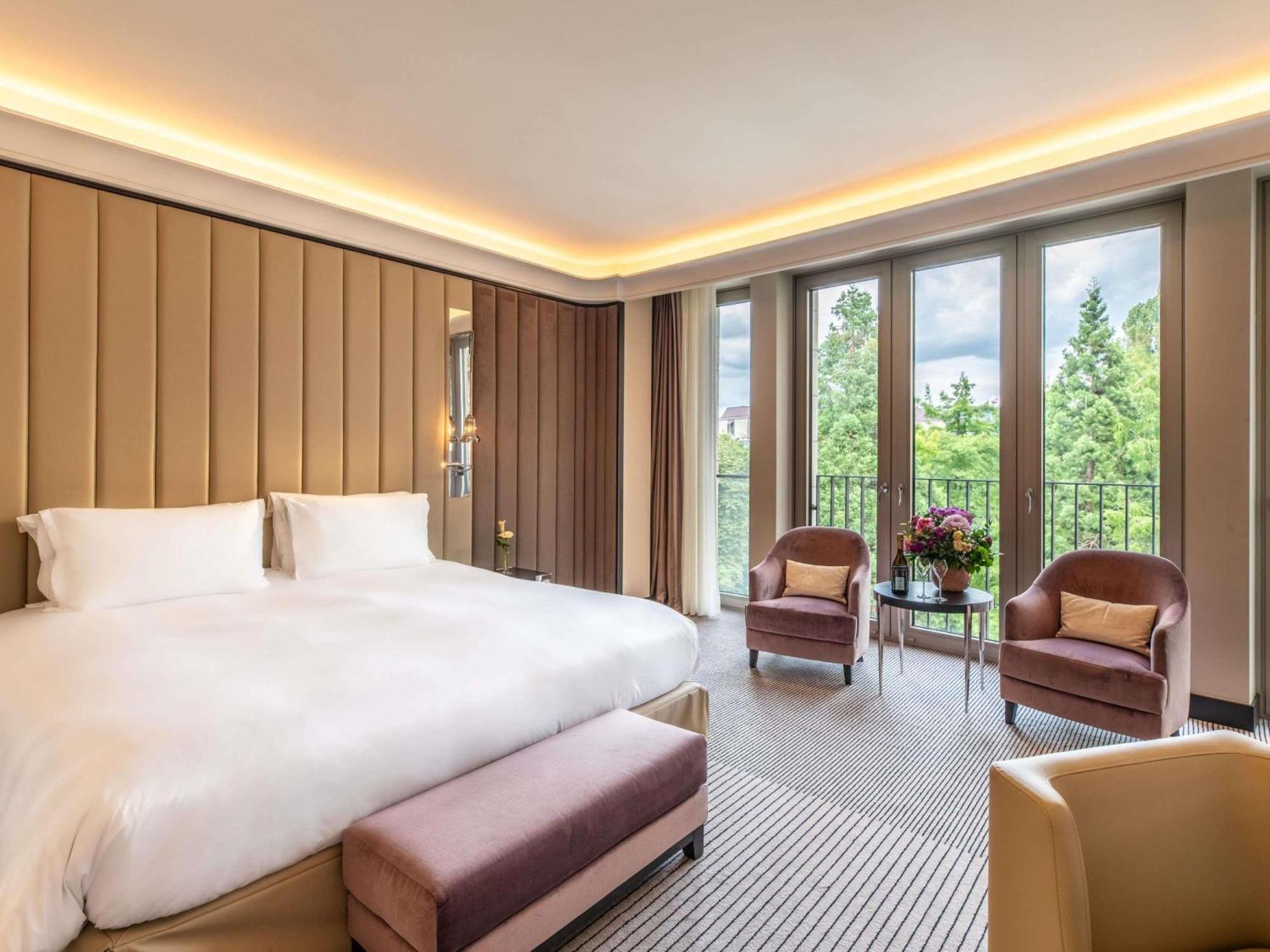 Luxus Zimmer mit Kingsize-Bett