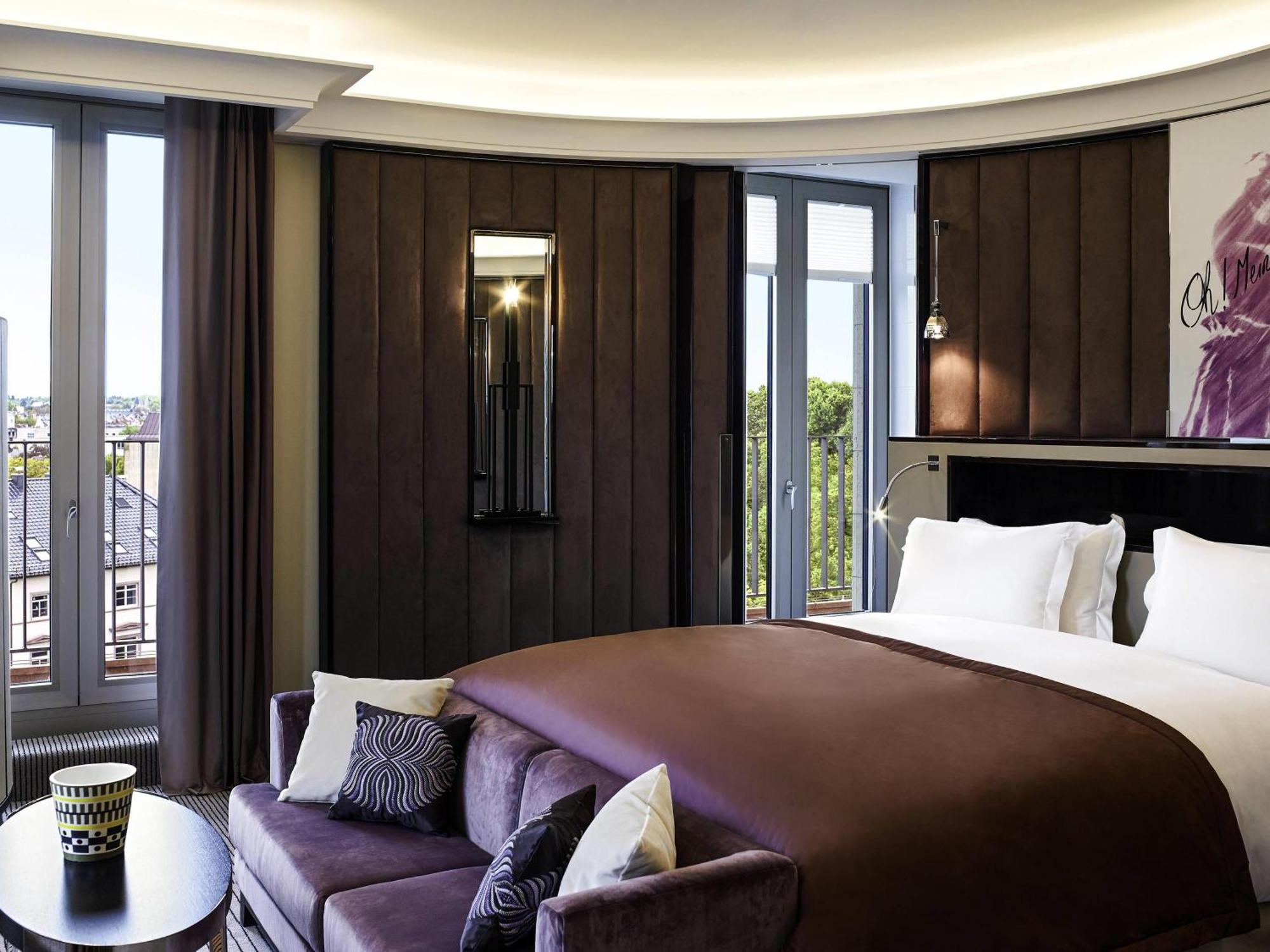 Präsidentensuite mit Kingsize-Bett, Dachterrasse und Ausblick