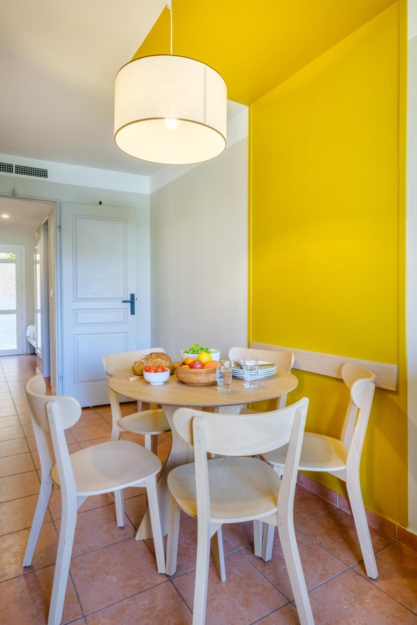 Appartement 1 Chambre Supérieur avec Terrasse (4 Personnes) - Rez-de-Jardin