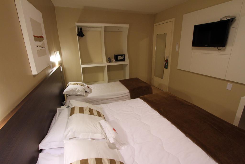 Quarto Duplo Standard