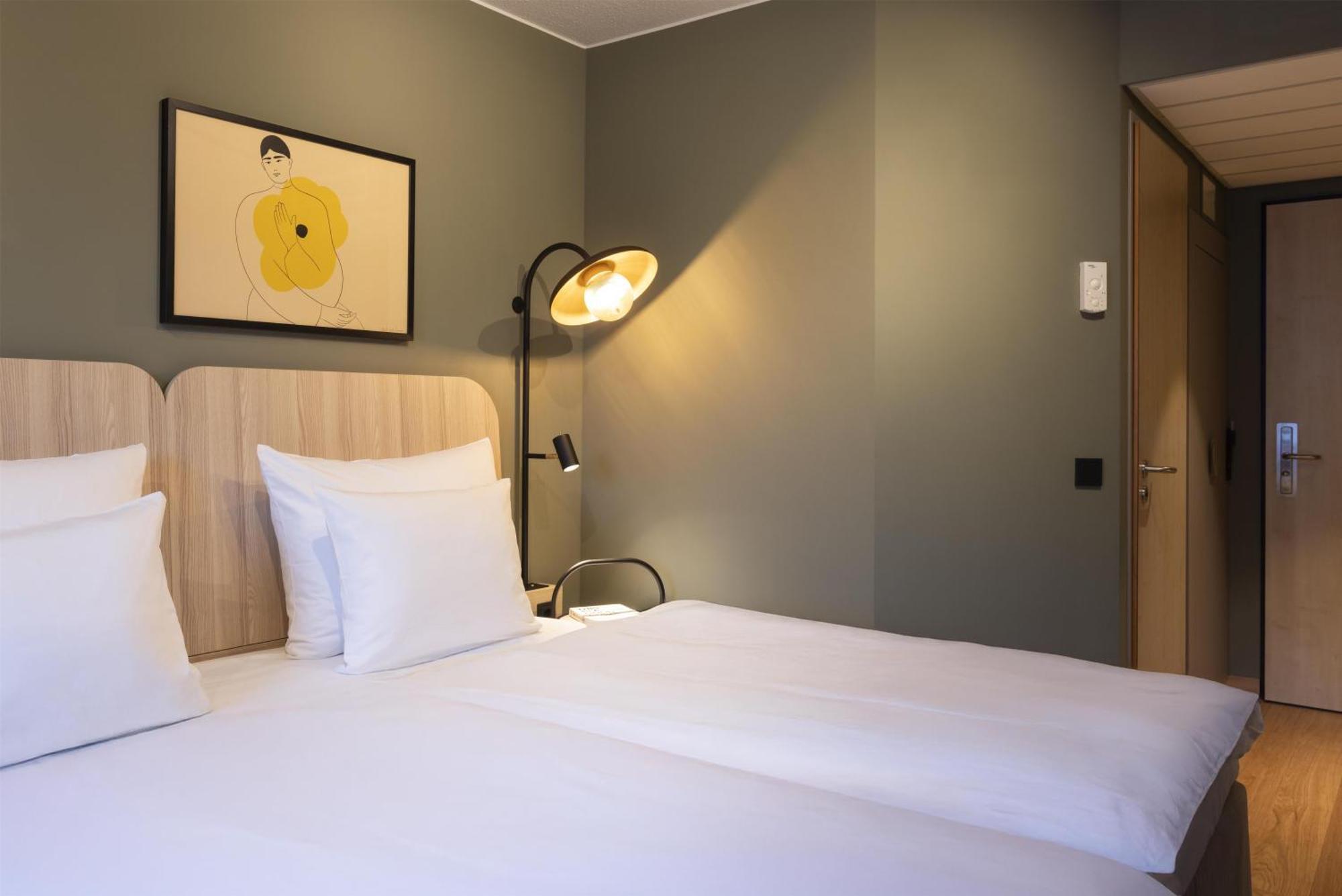 Standard Twin Room,1742567730:JPEG