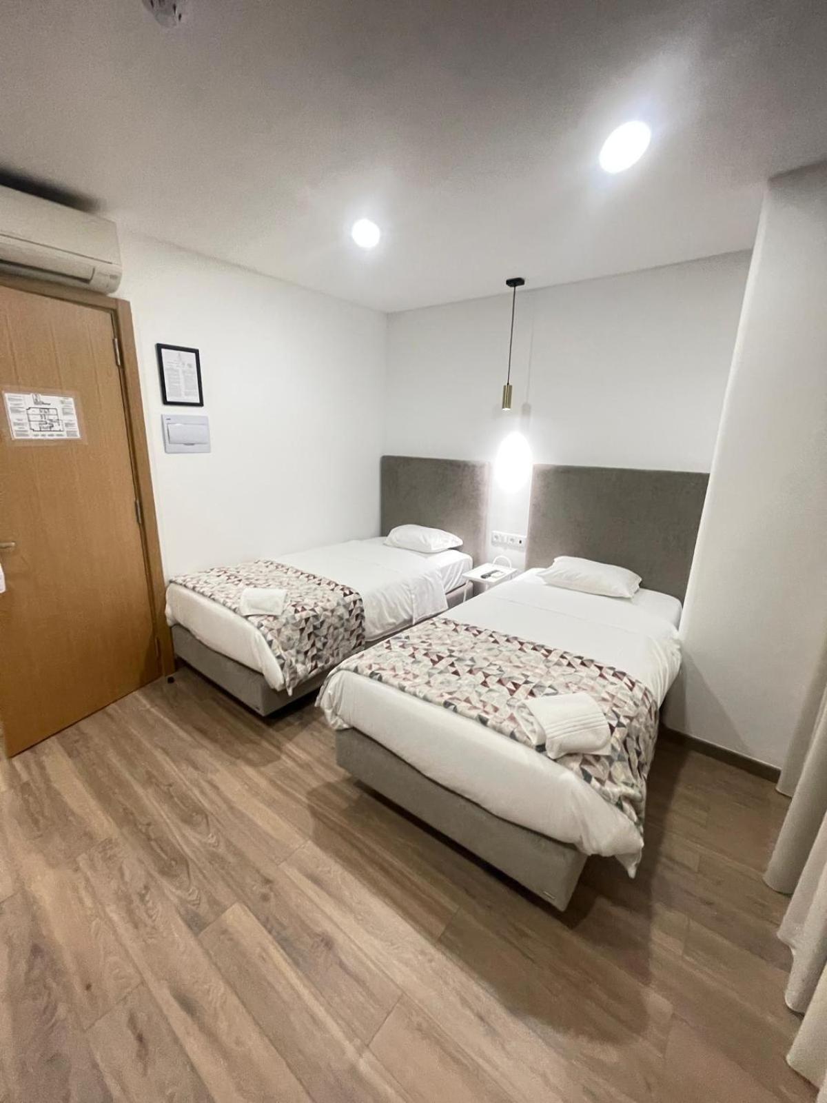 Chambre Double ou Lits Jumeaux avec Lit d'Appoint