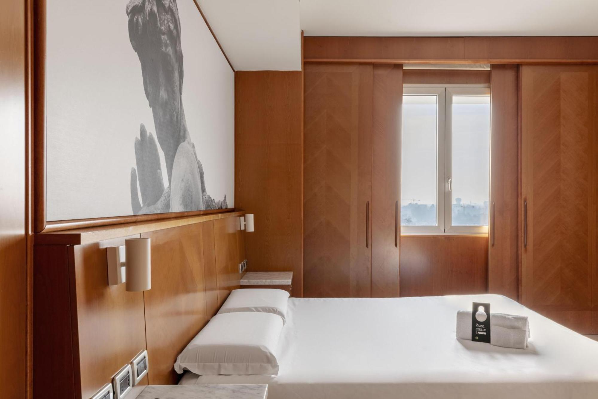 Double Room,1742588710:JPEG