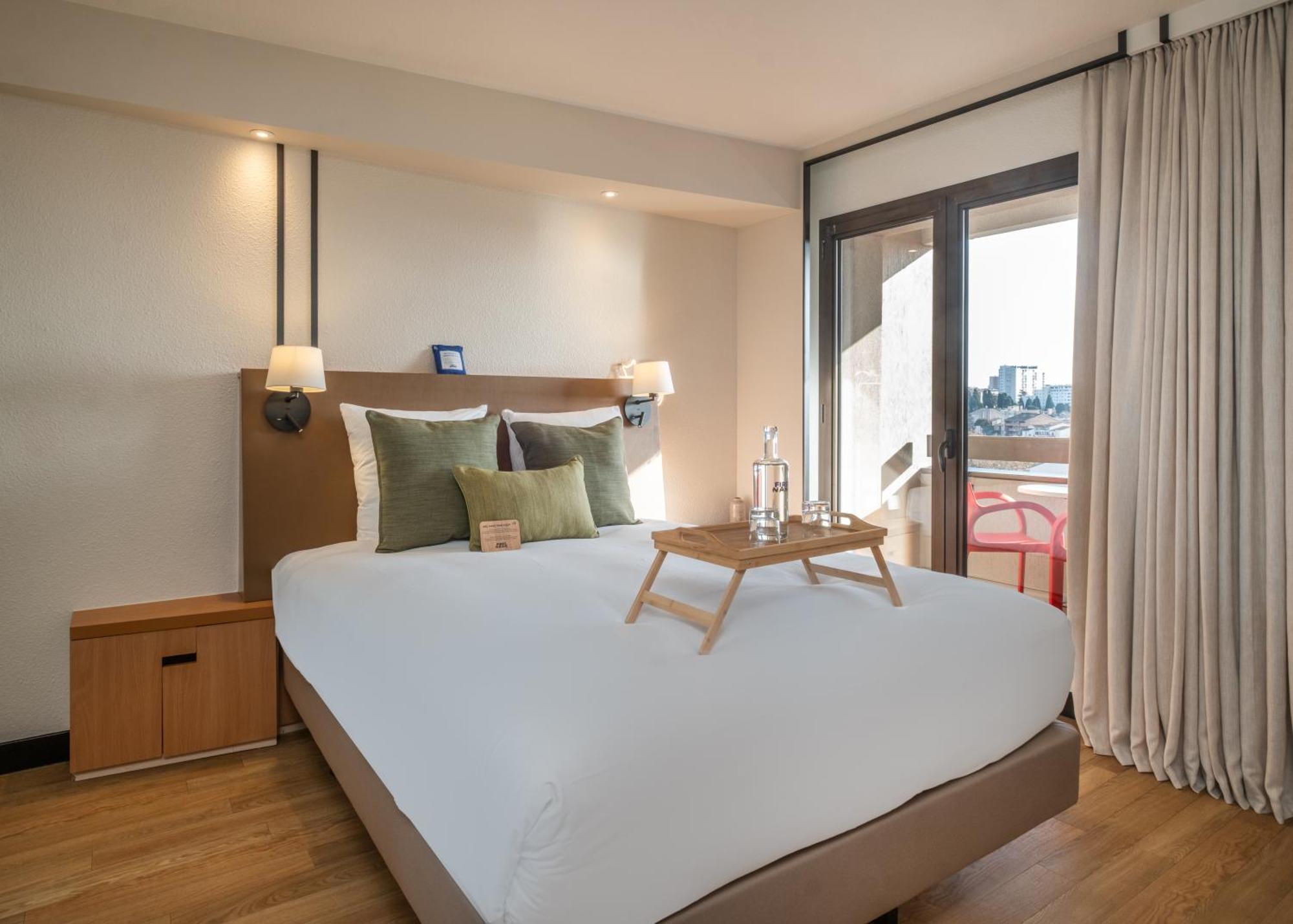 Estudio con terraza