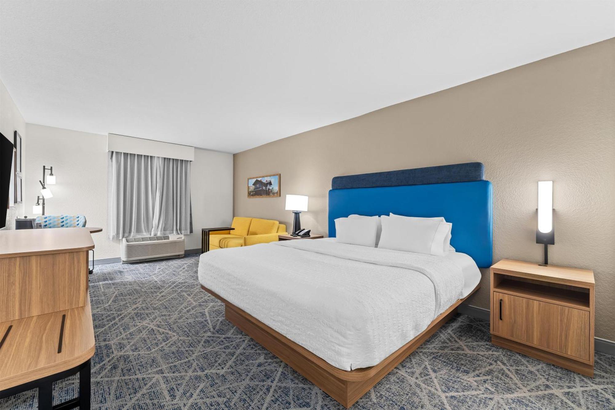 King Studio Suite with Sofa Bed - Non-Smoking