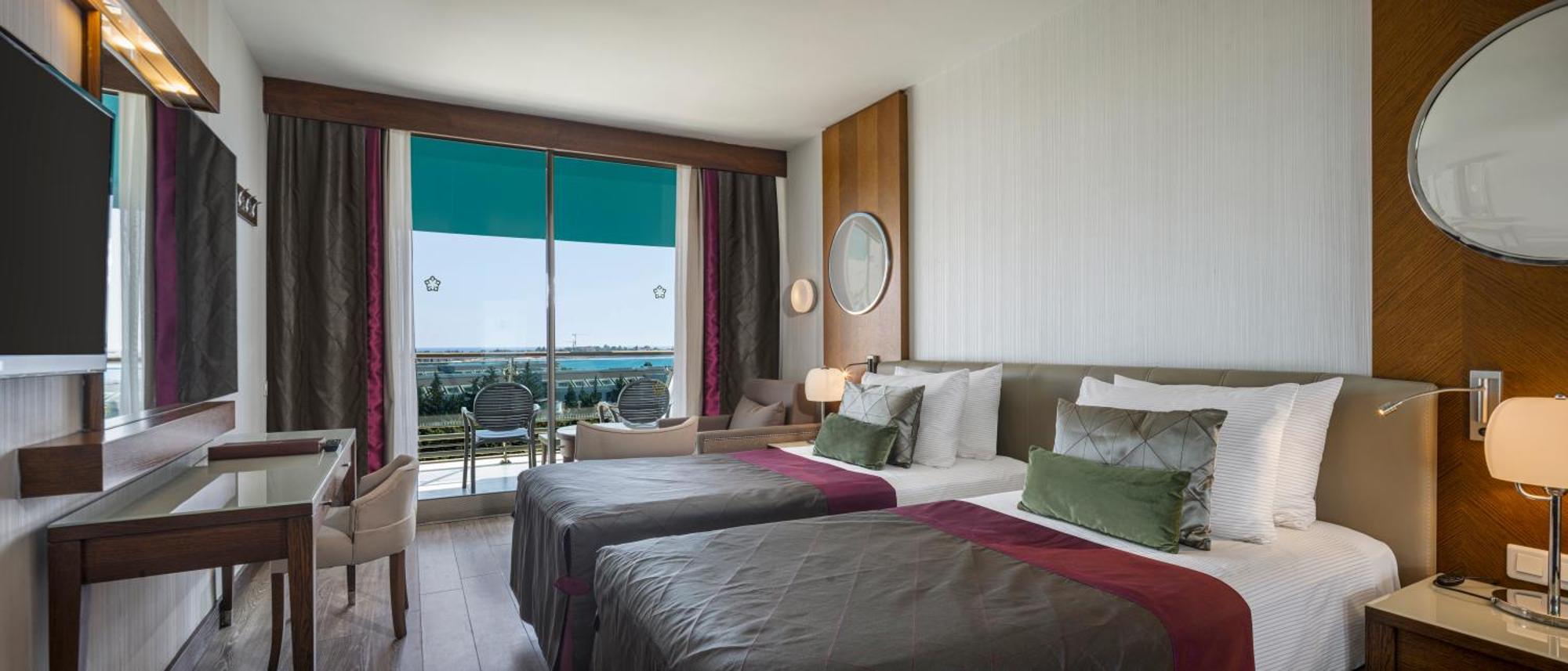 Doppel-/Zweibettzimmer mit Meerblick