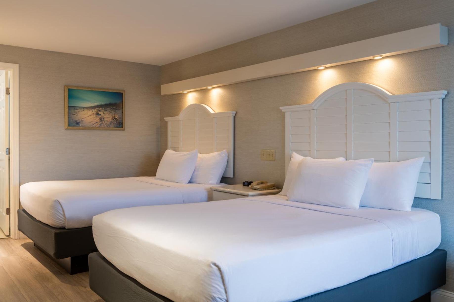 Queen Room with Two Queen Beds with Limited Ocean View- 1st Floor