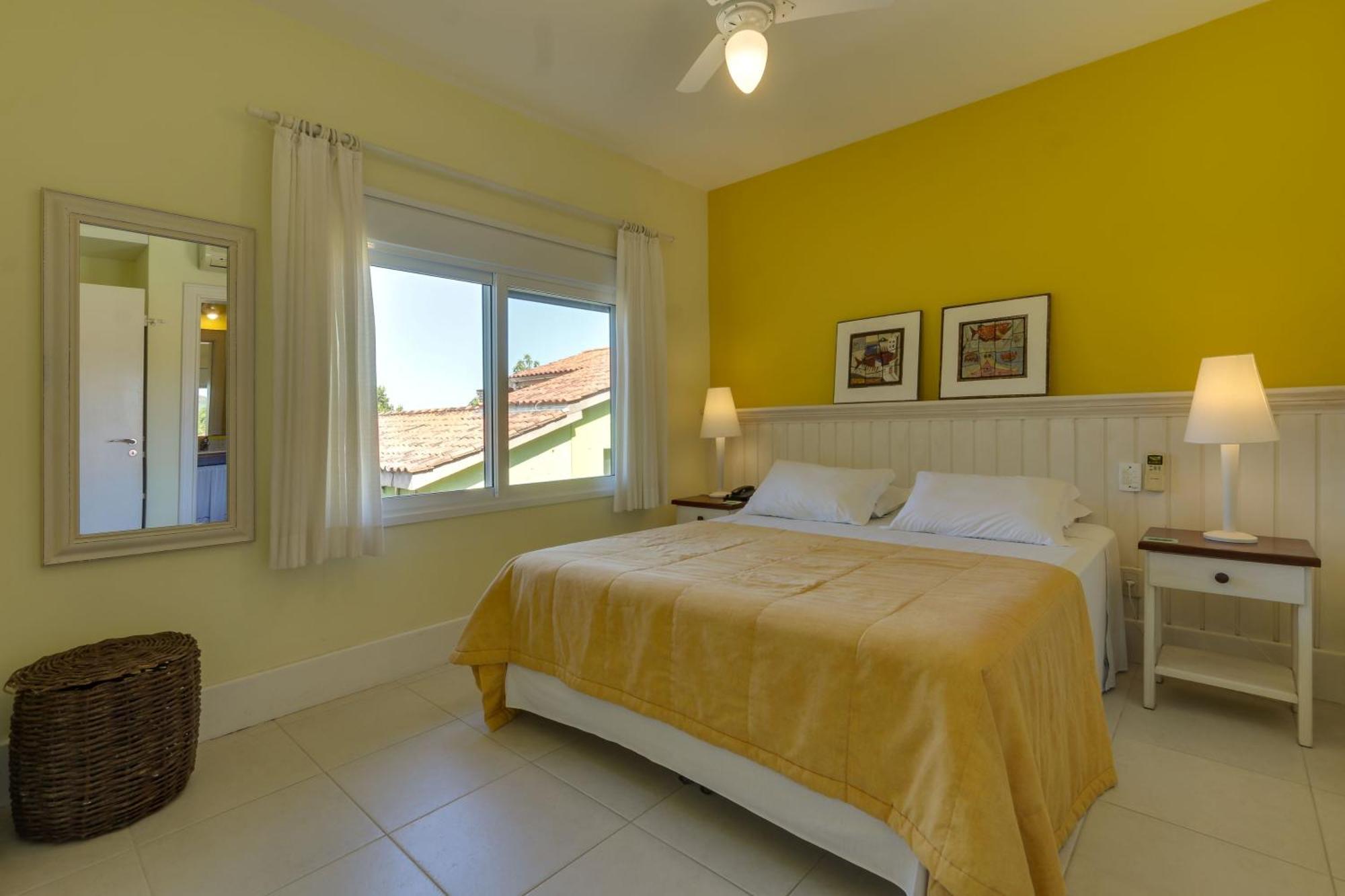 Apartamento com Varanda
