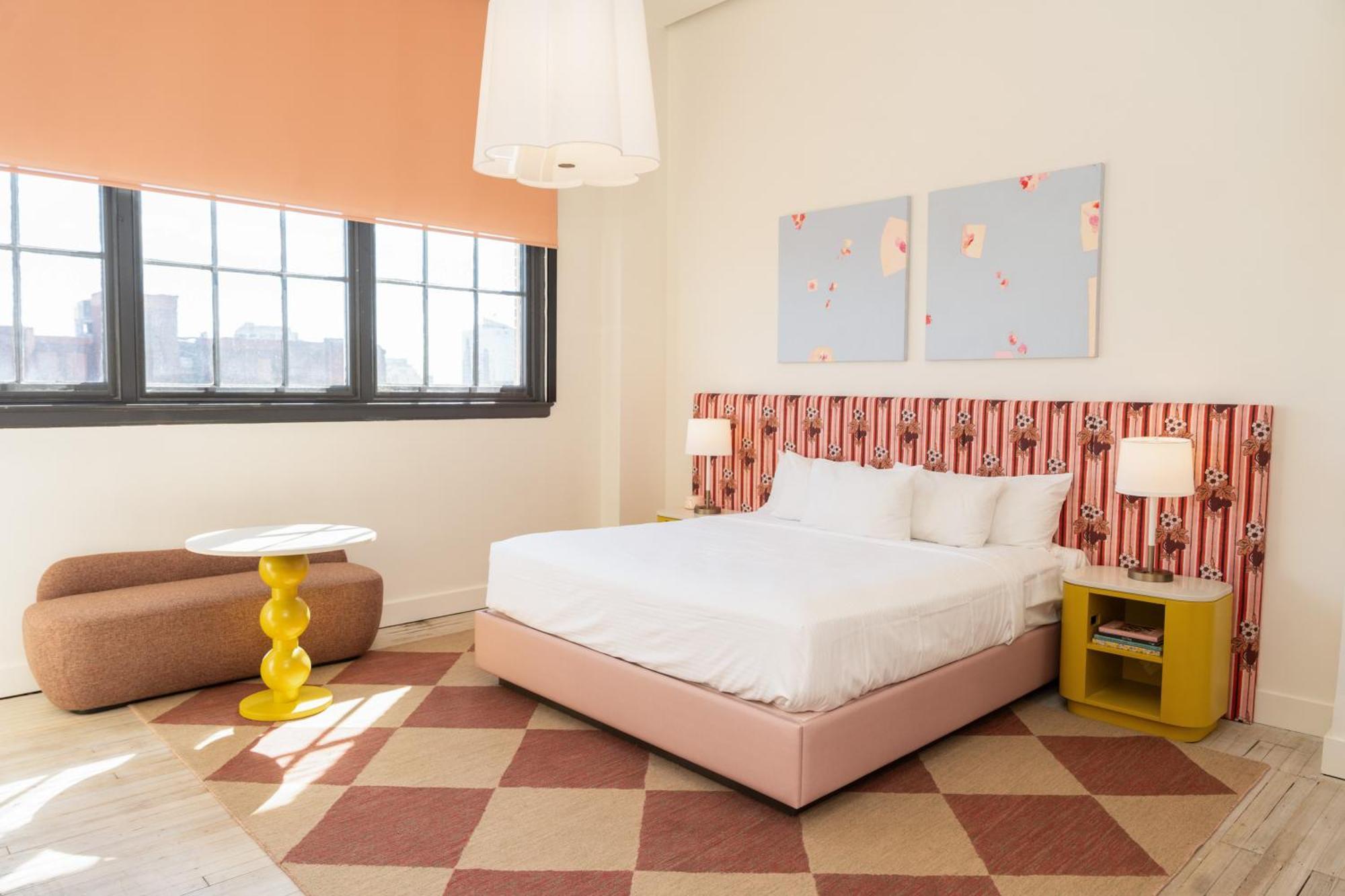 King Room with Roll-In Shower - Disability Access,1742954670:JPEG