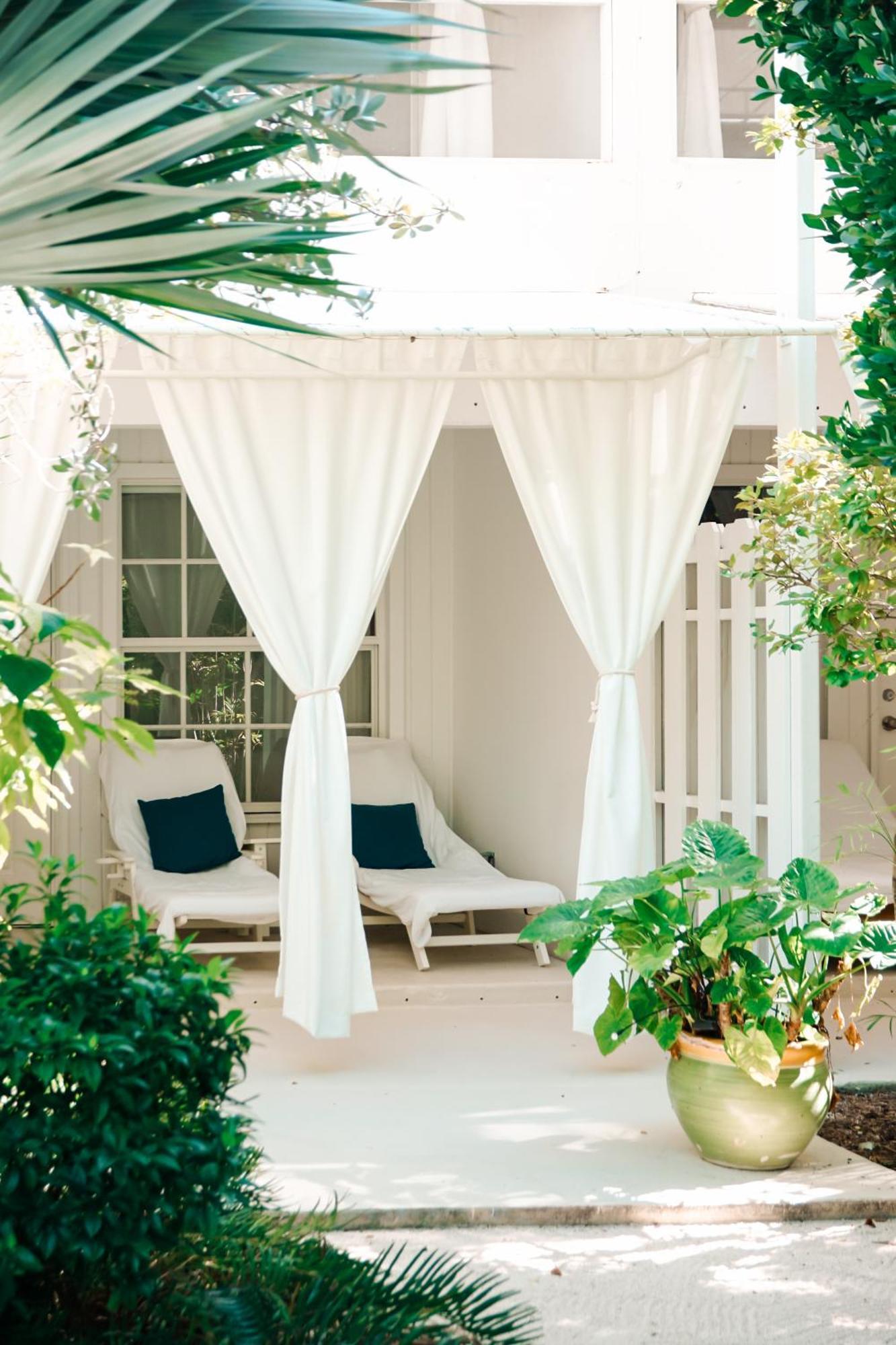 Wild Flower Suite (Garden View)