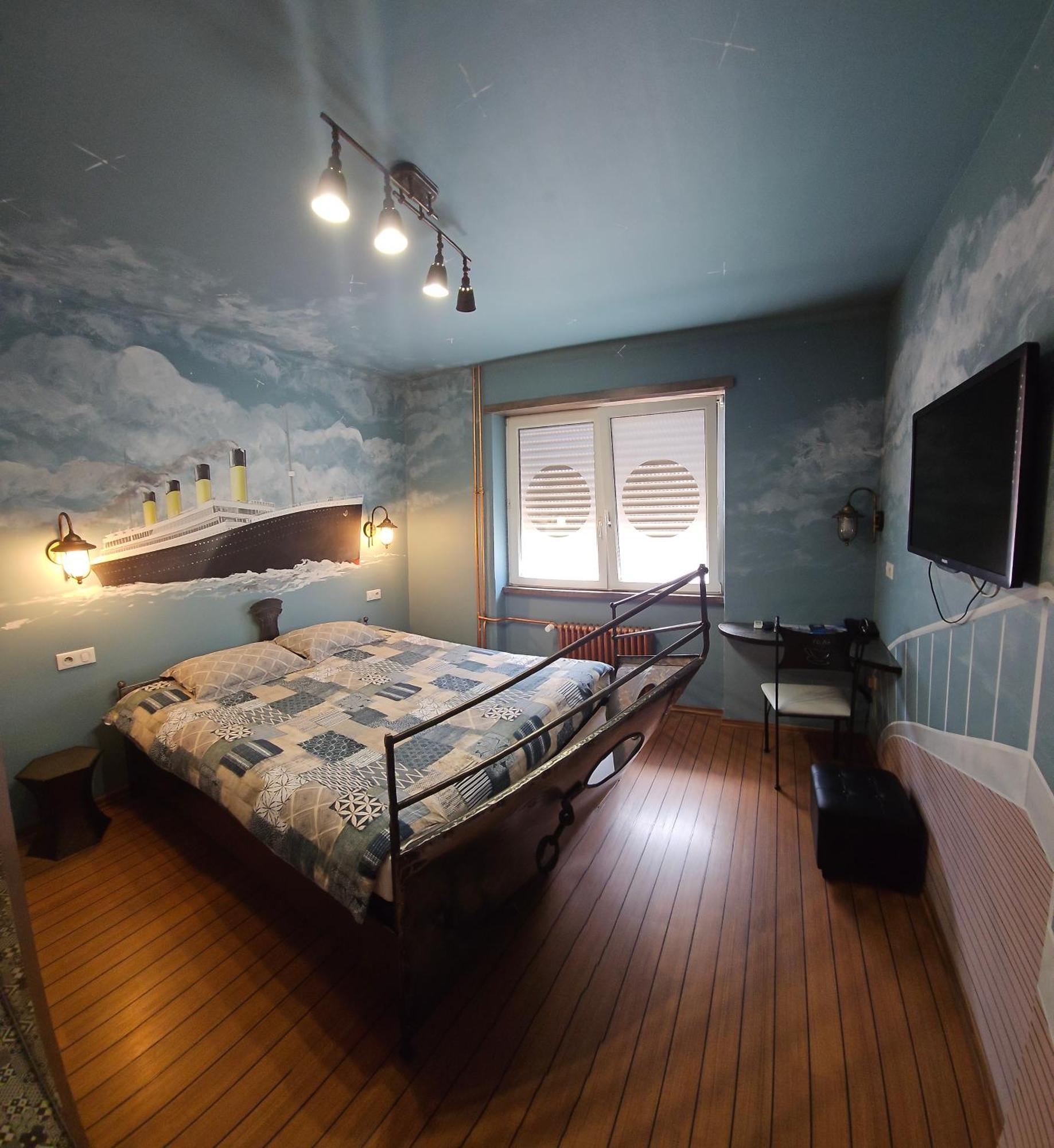 Chambre Double avec Matelas à Eau