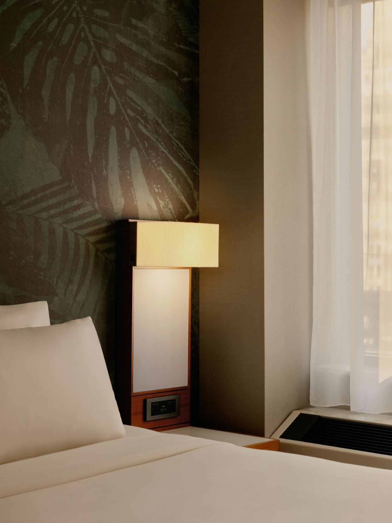 Standard Zimmer mit Kingsize-Bett