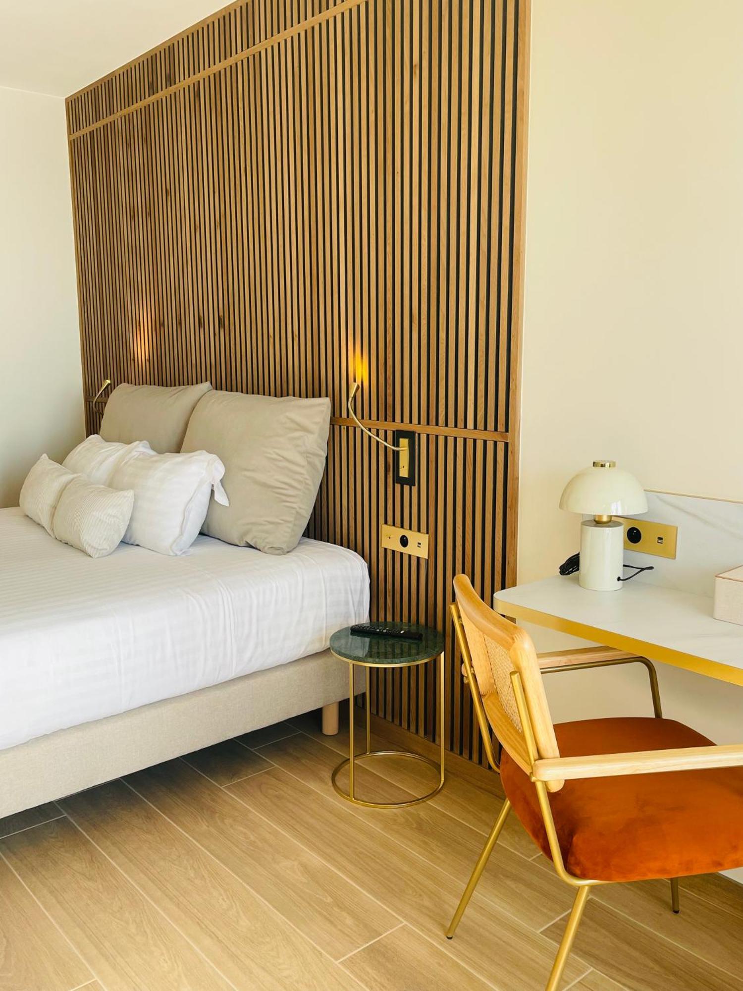 Chambre Double Supérieure - Vue sur Mer - Rez-de-Chaussée