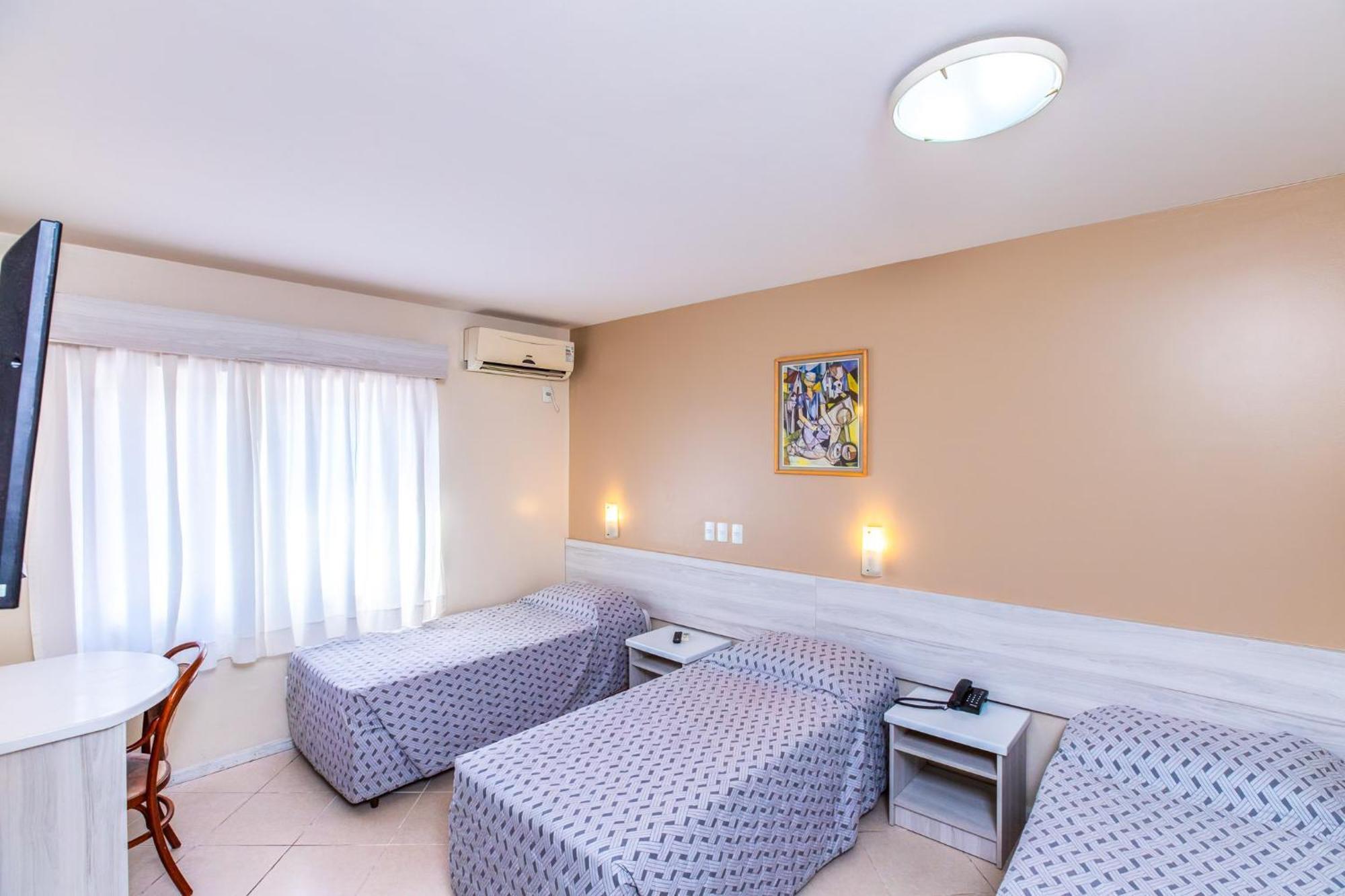 Quarto Triplo Standard