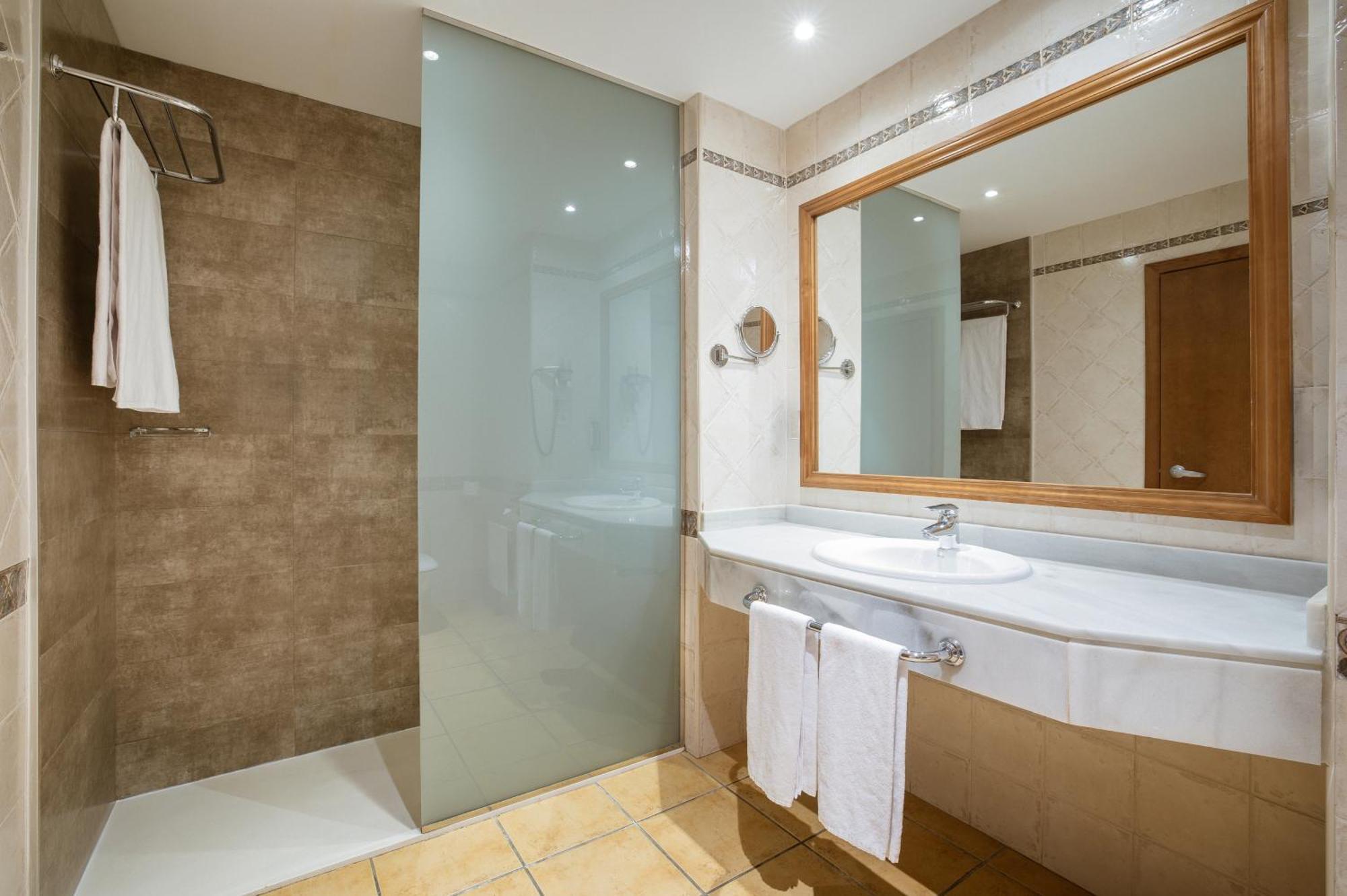 Double Room with Sea View,1758523907:JPEG