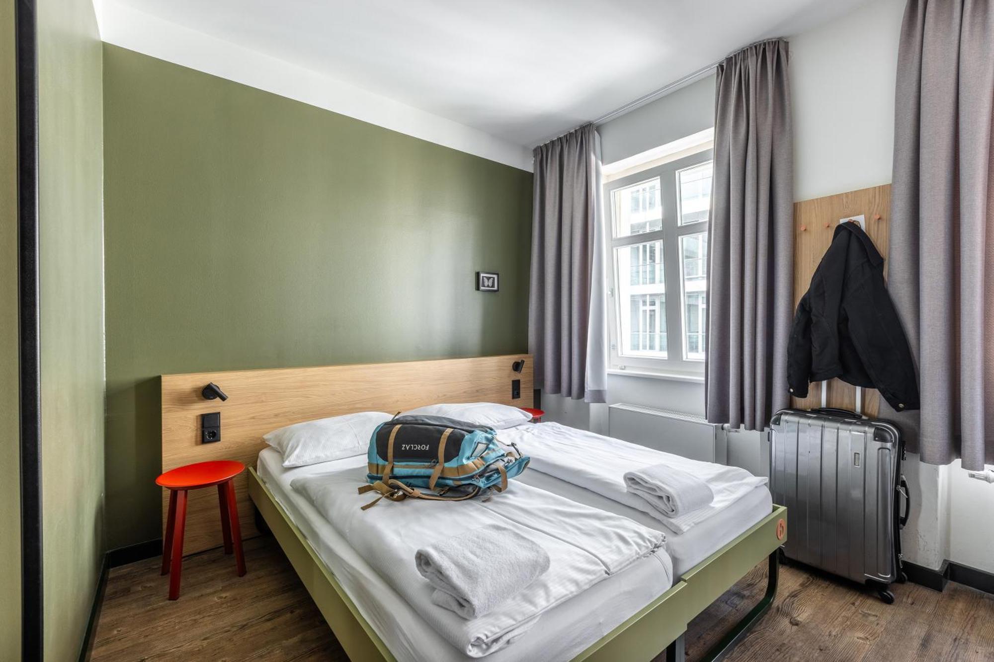 Tweepersoonskamer met 2 Aparte Bedden