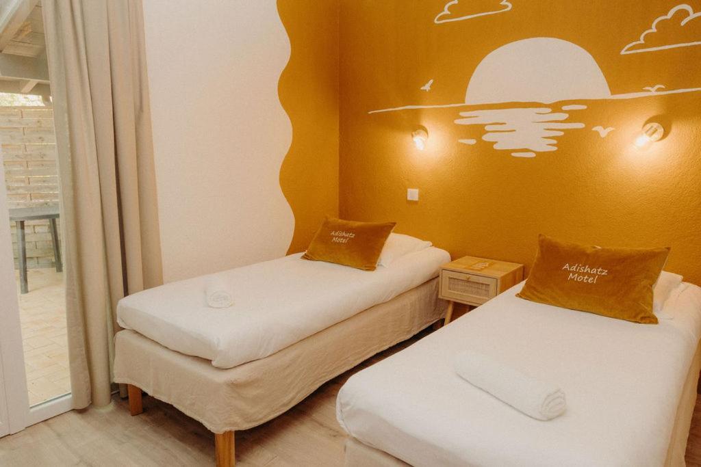 Single Room,1766142654:JPEG