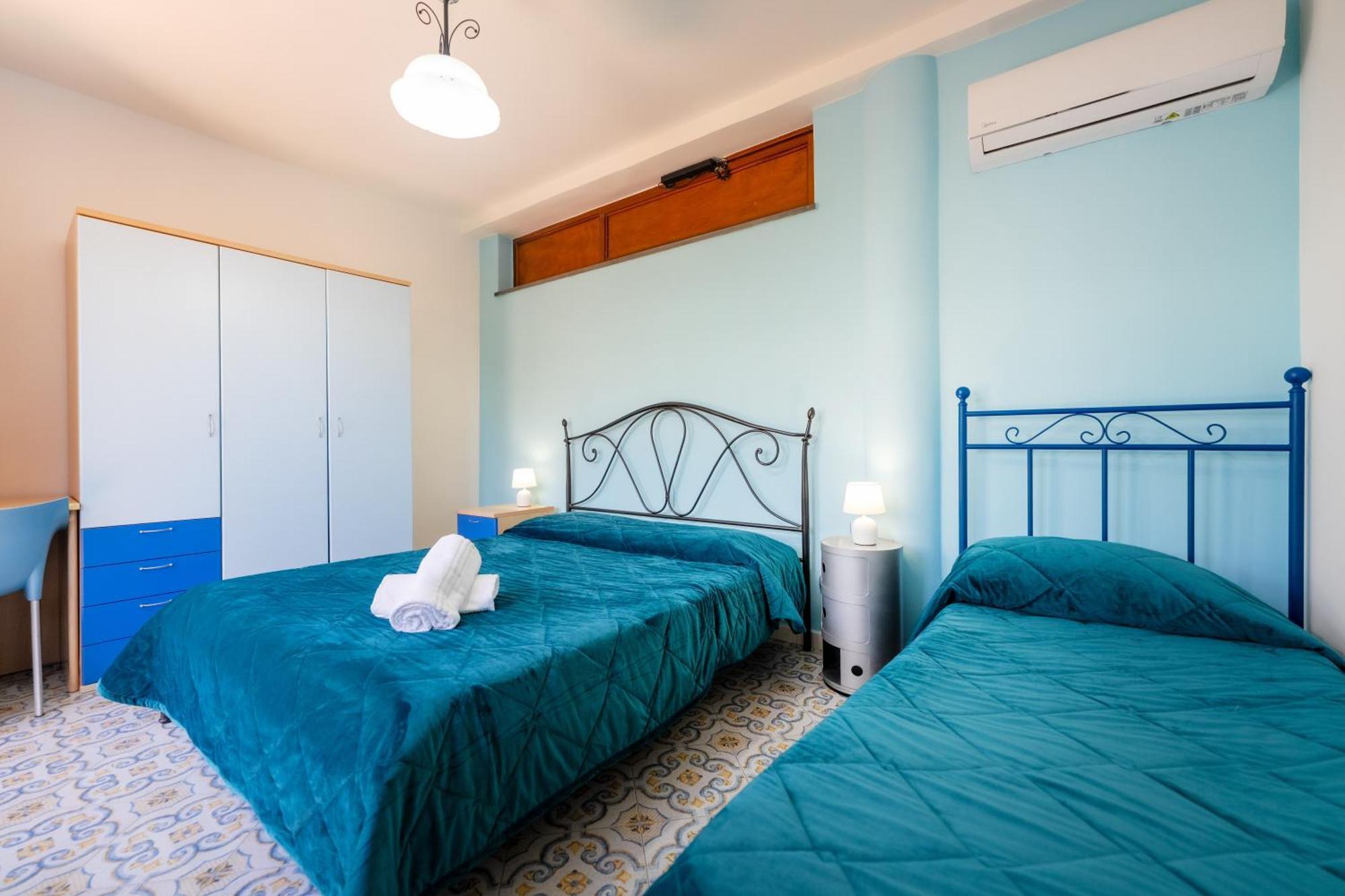 Deluxe Room,1769871886:JPEG