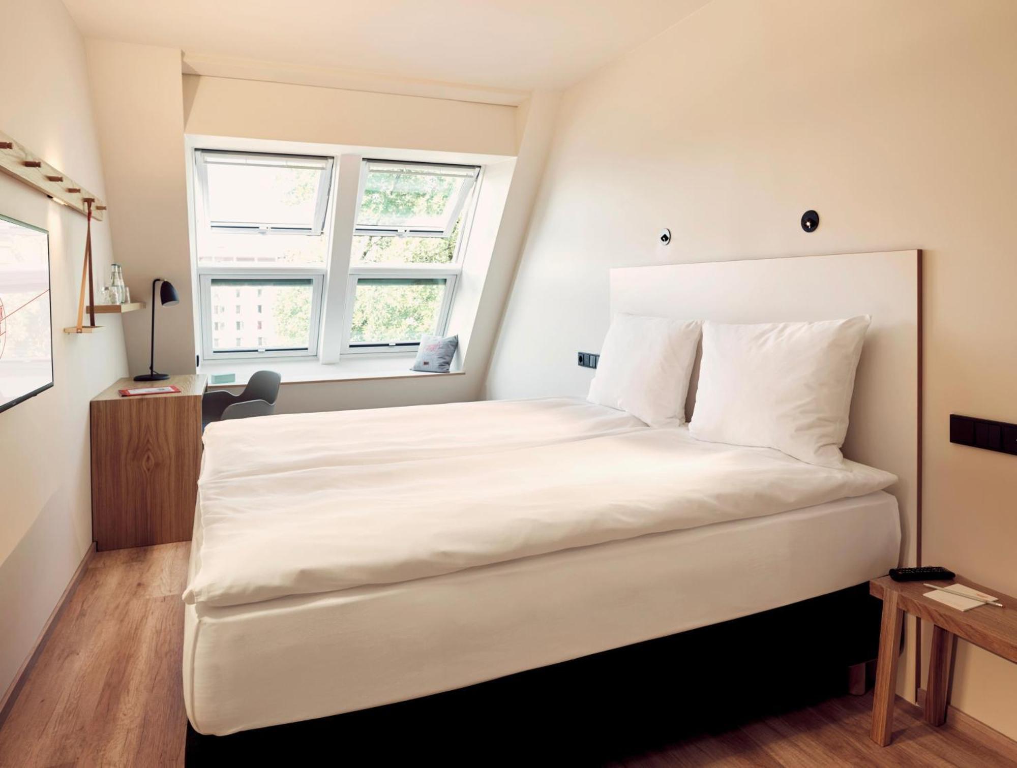 Doppelzimmer mit Blick auf den Innenhof