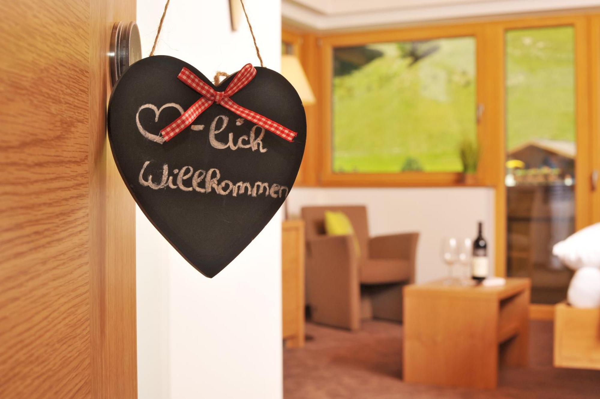 Deluxe Doppelzimmer mit Balkon und Bergblick