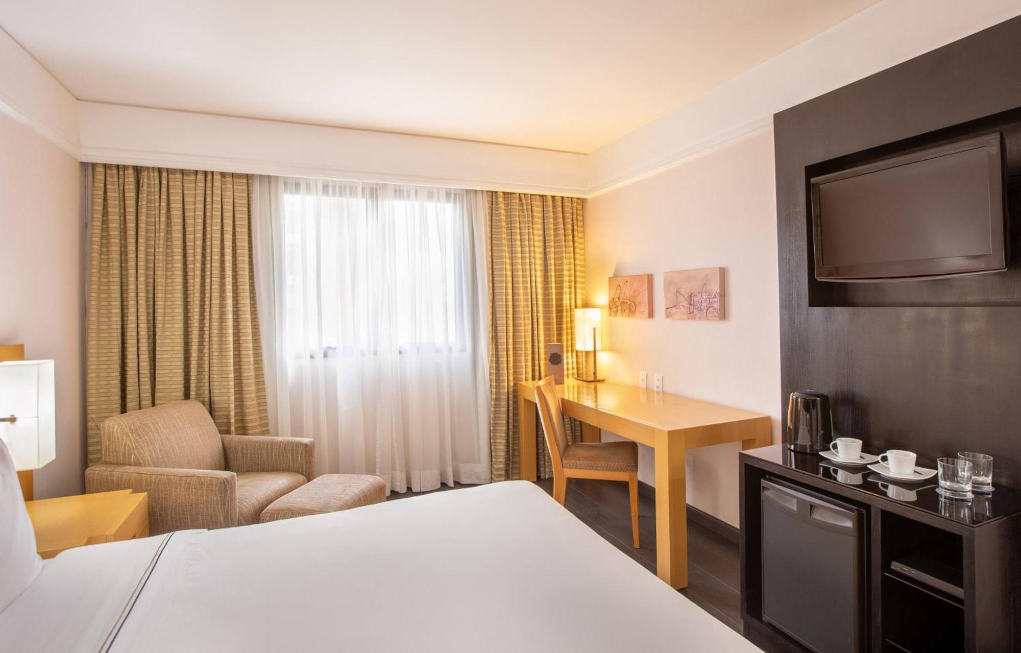 Quarto Premium com Cama Queen-size