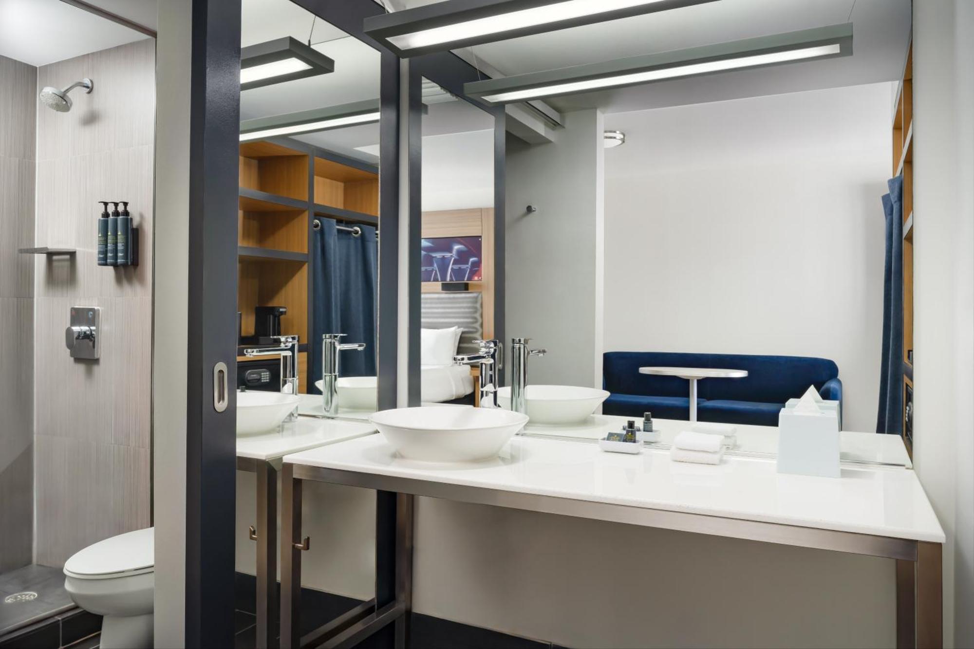 Habitación de Mayor Tamaño, 1 cama extragrande, balcón, planta alta