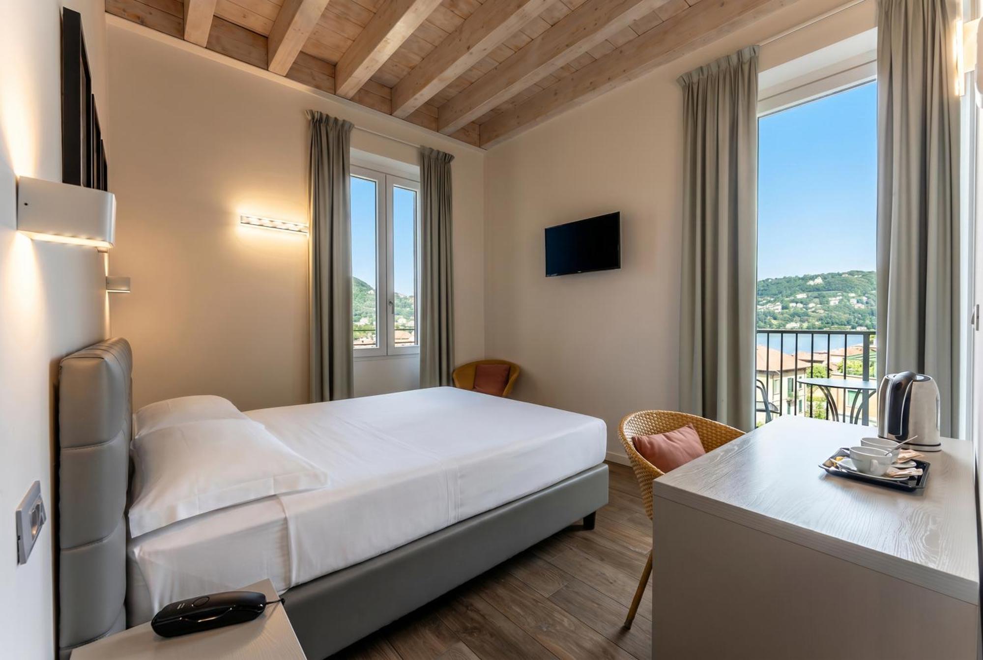 Chambre Double Supérieure - Vue sur Lac