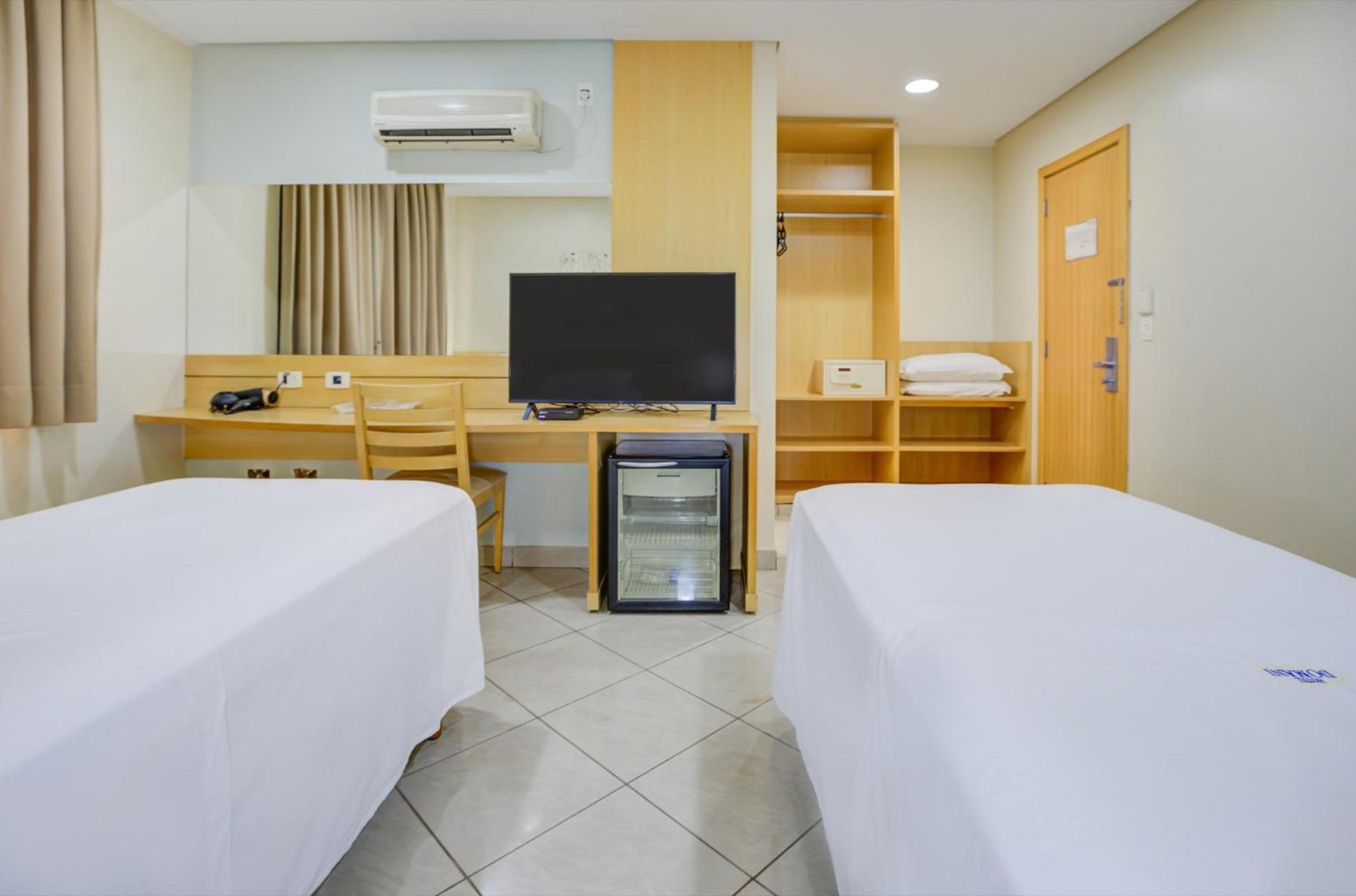 Quarto Superior com 2 Camas de Solteiro