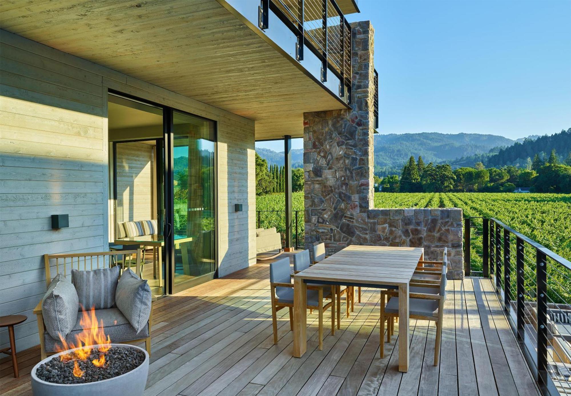 King Room with Vineyard View, Pool View and Balcony