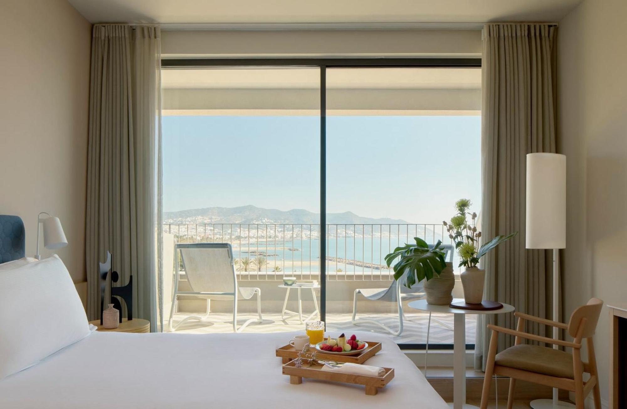 Hébergement Supérieur ME - Vue Latérale sur Mer