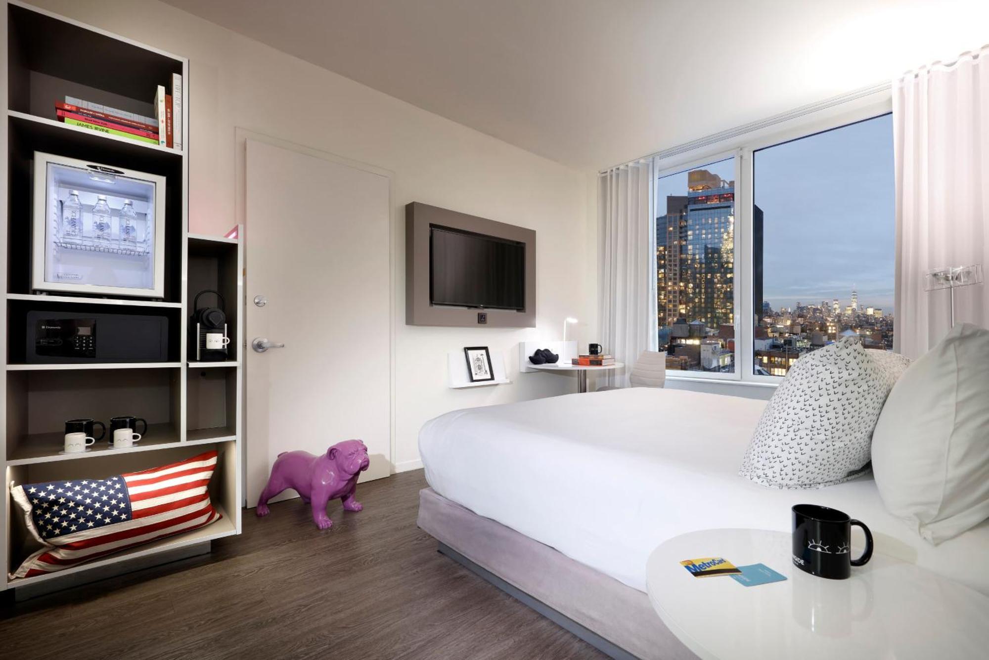 Habitación The INNSiDE con cama extragrande y vistas a la ciudad