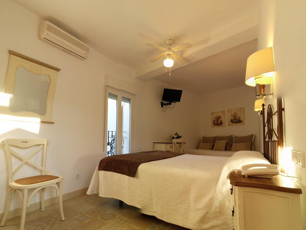 Triple Room,630886782:JPEG