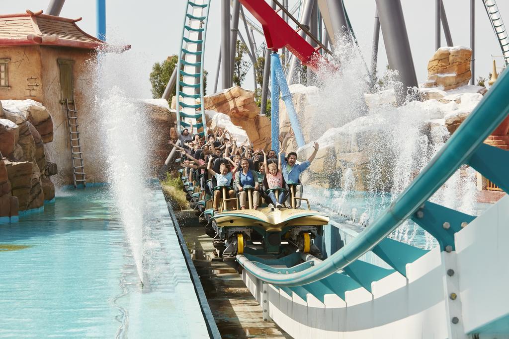 Chambre Standard avec Accès au Parc d’Attractions PortAventura (2 Adultes + 2 Enfants) + 1 Entrée à Ferrari Land