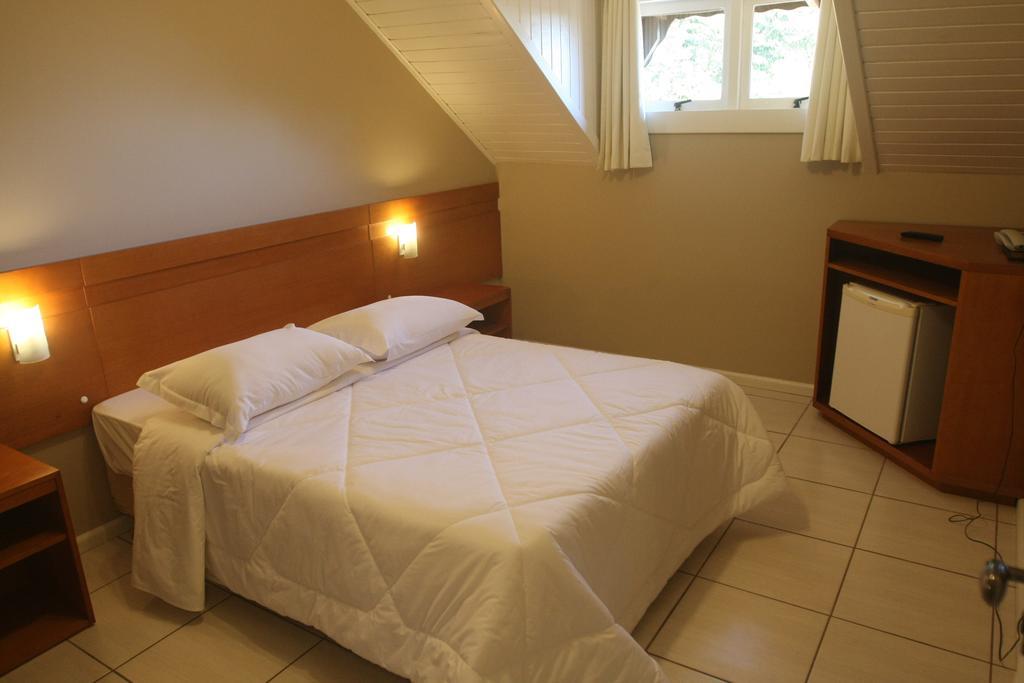Quarto Standard com Cama de Casal ou 2 de Solteiro