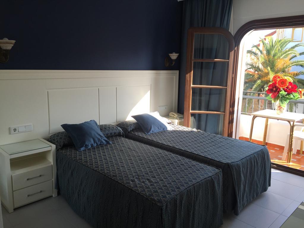 Double or Twin Room,1112507046:JPEG