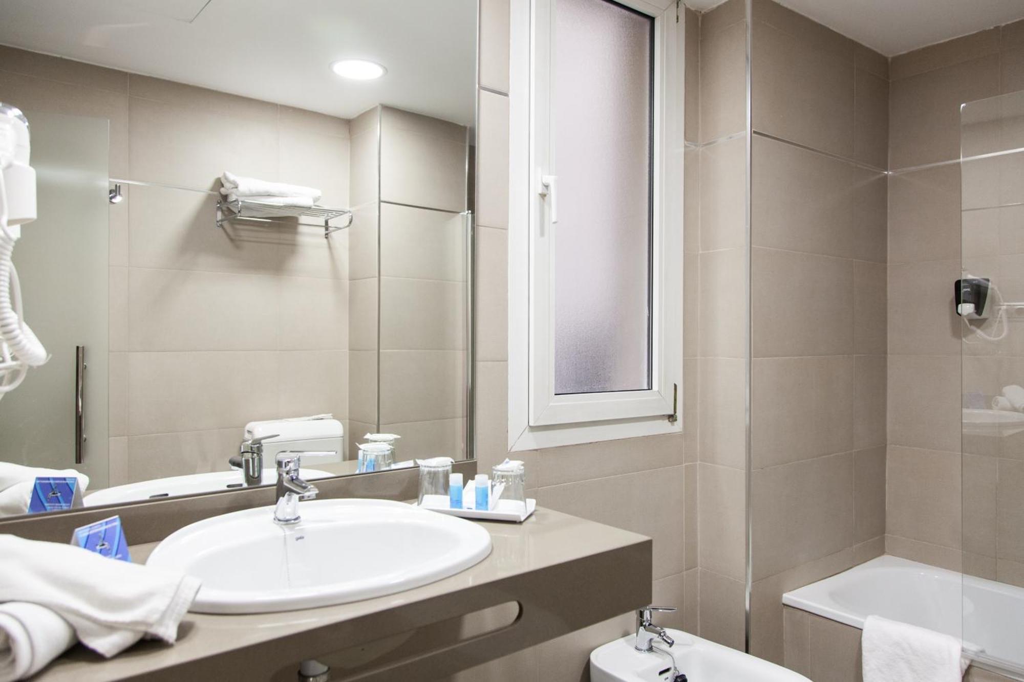 Habitación Triple (3 adultos)
