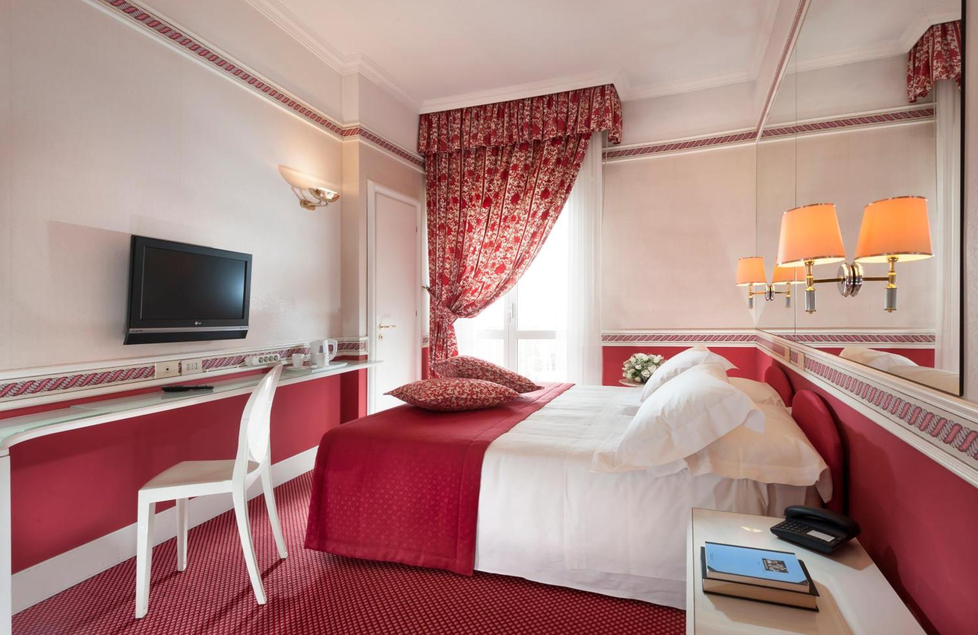 Classic Doppel-/Zweibettzimmer mit Balkon
