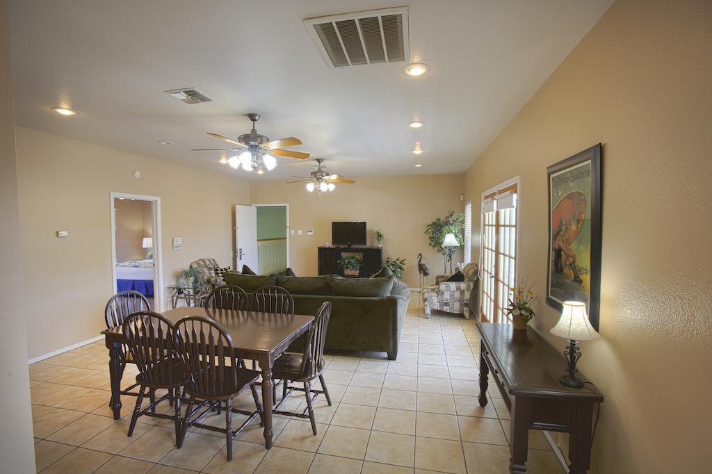 2 Bedroom Condo,1646917669:JPEG