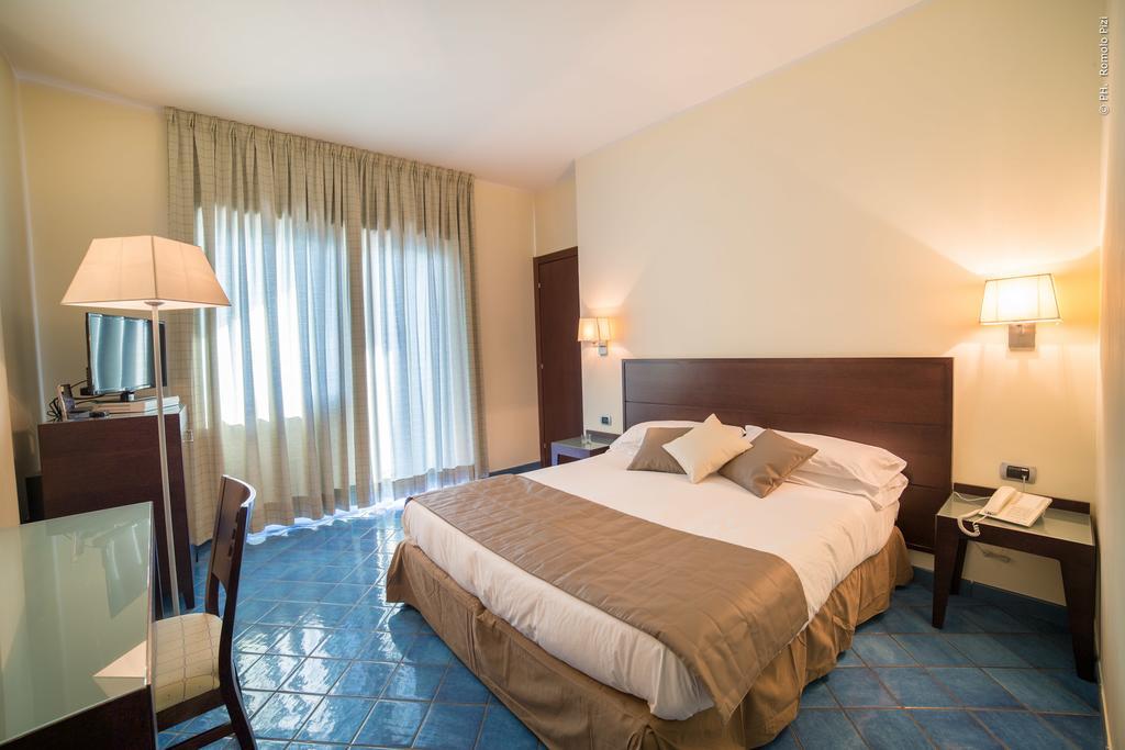 Double Room,62560339:JPEG