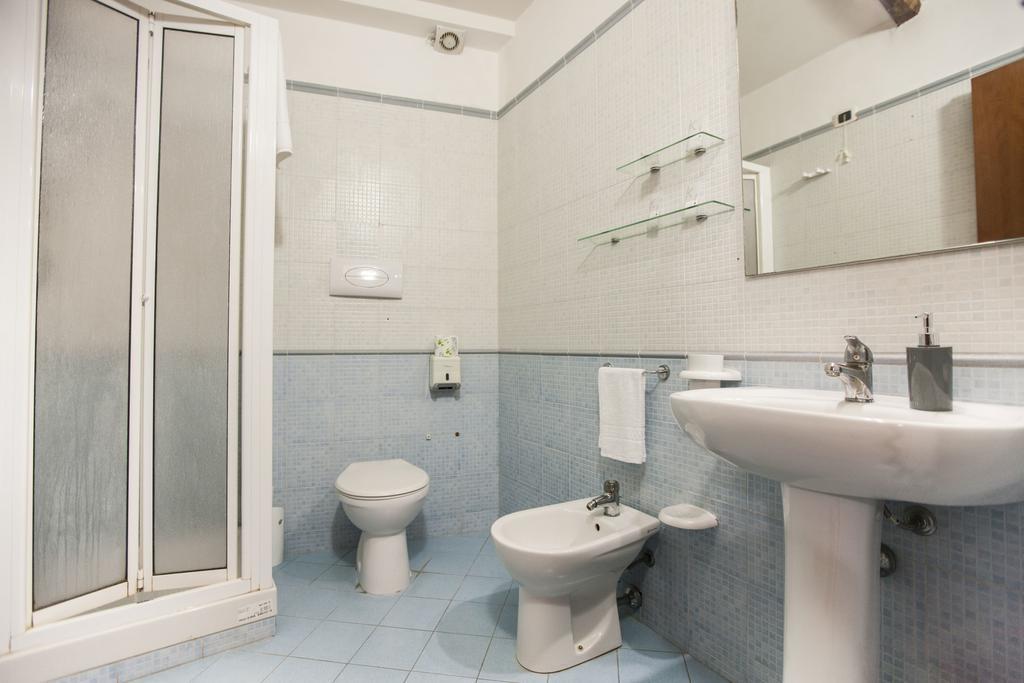 Two-Bedroom Apartment,693892512:JPEG