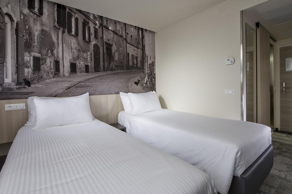 Quadruple Room,1212752404:JPEG