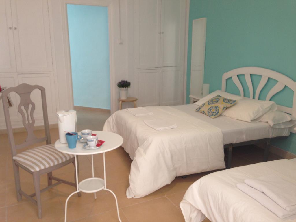 Economy Triple Room,273893973:JPEG