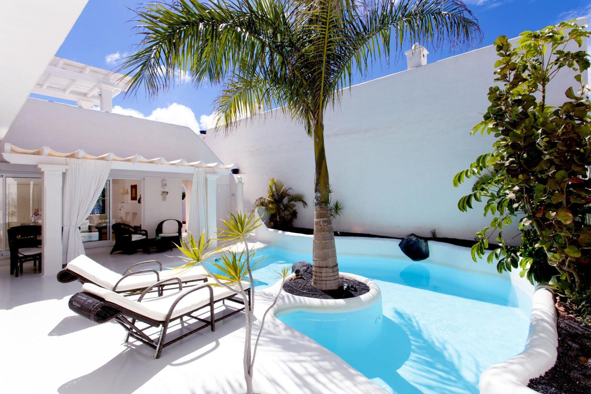 Villa Premier con 3 Camere da Letto, Piscina Privata e Giardino