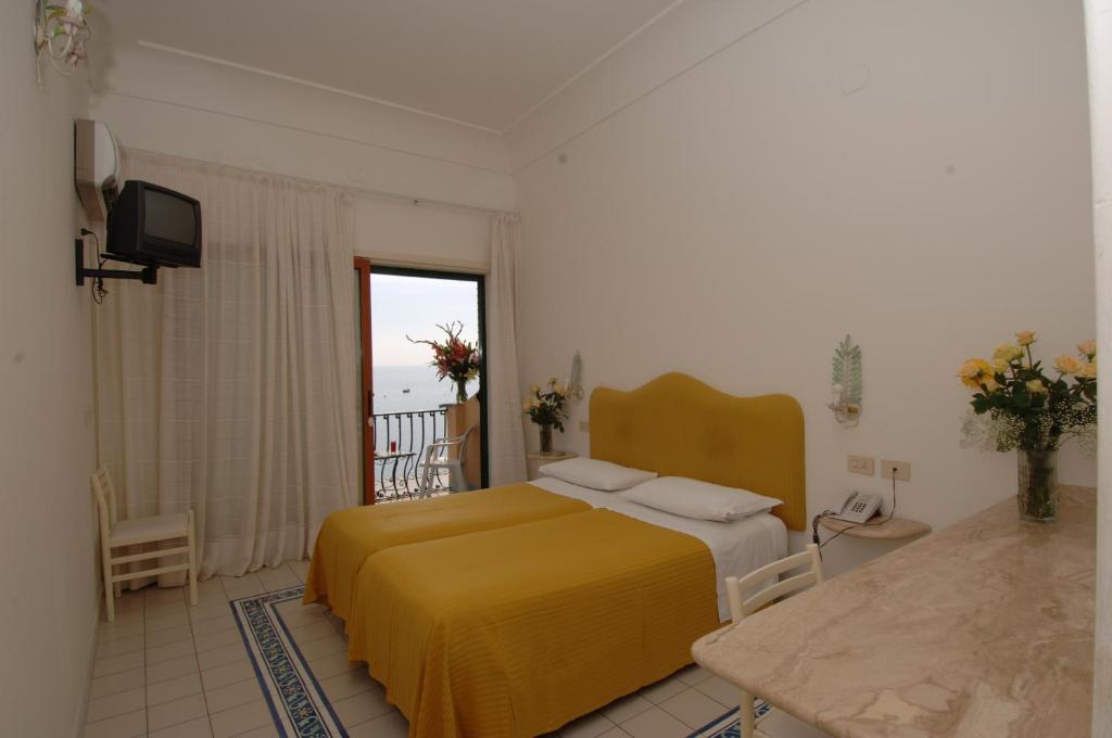 Camera Matrimoniale Standard con Vista Mare