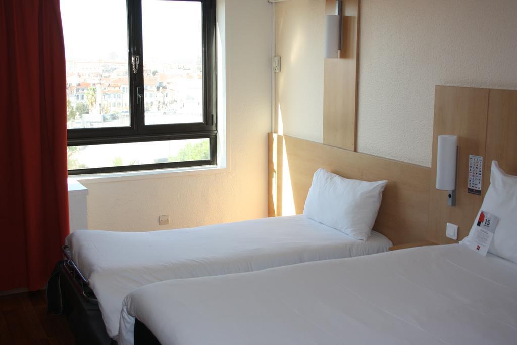 Chambre Triple Supérieure avec Canapé-Lit