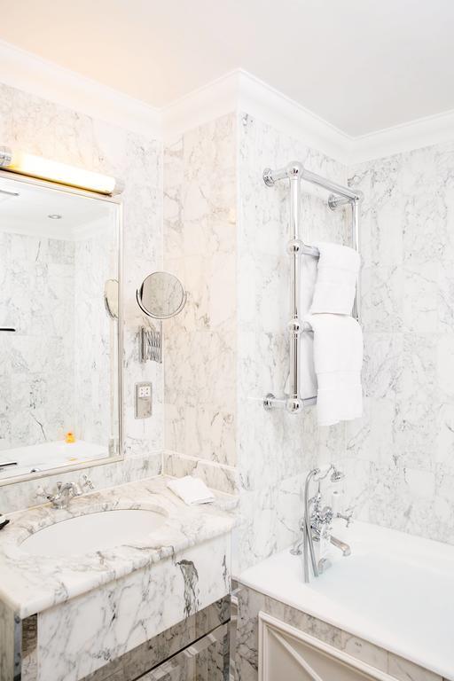 Chambre Lit Queen-Size Classique