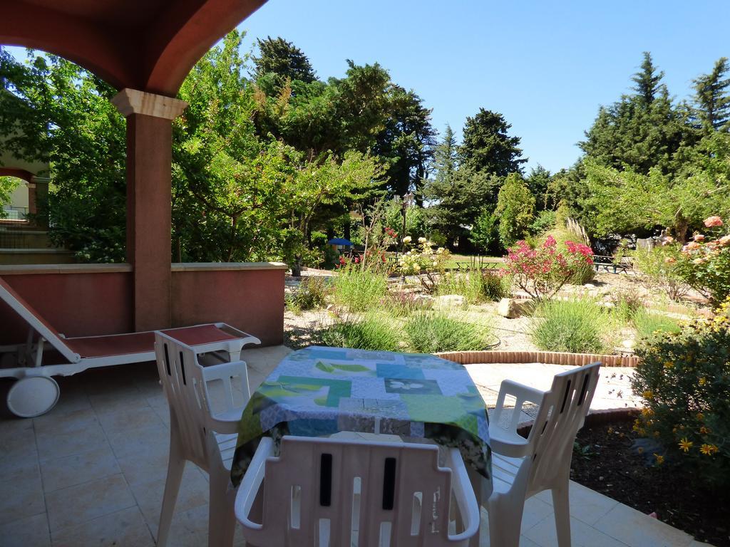 Chambre Supérieure avec Terrasse - Vue sur Piscine