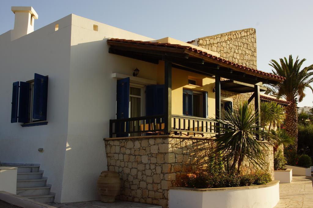 Villa,1730037461:JPEG